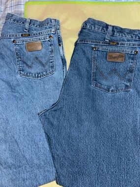 Wrangler Jeans Bundle 40x32 Men’s Relaxed Fit Denim 2 Pair Lot Blue Jeans 🤠